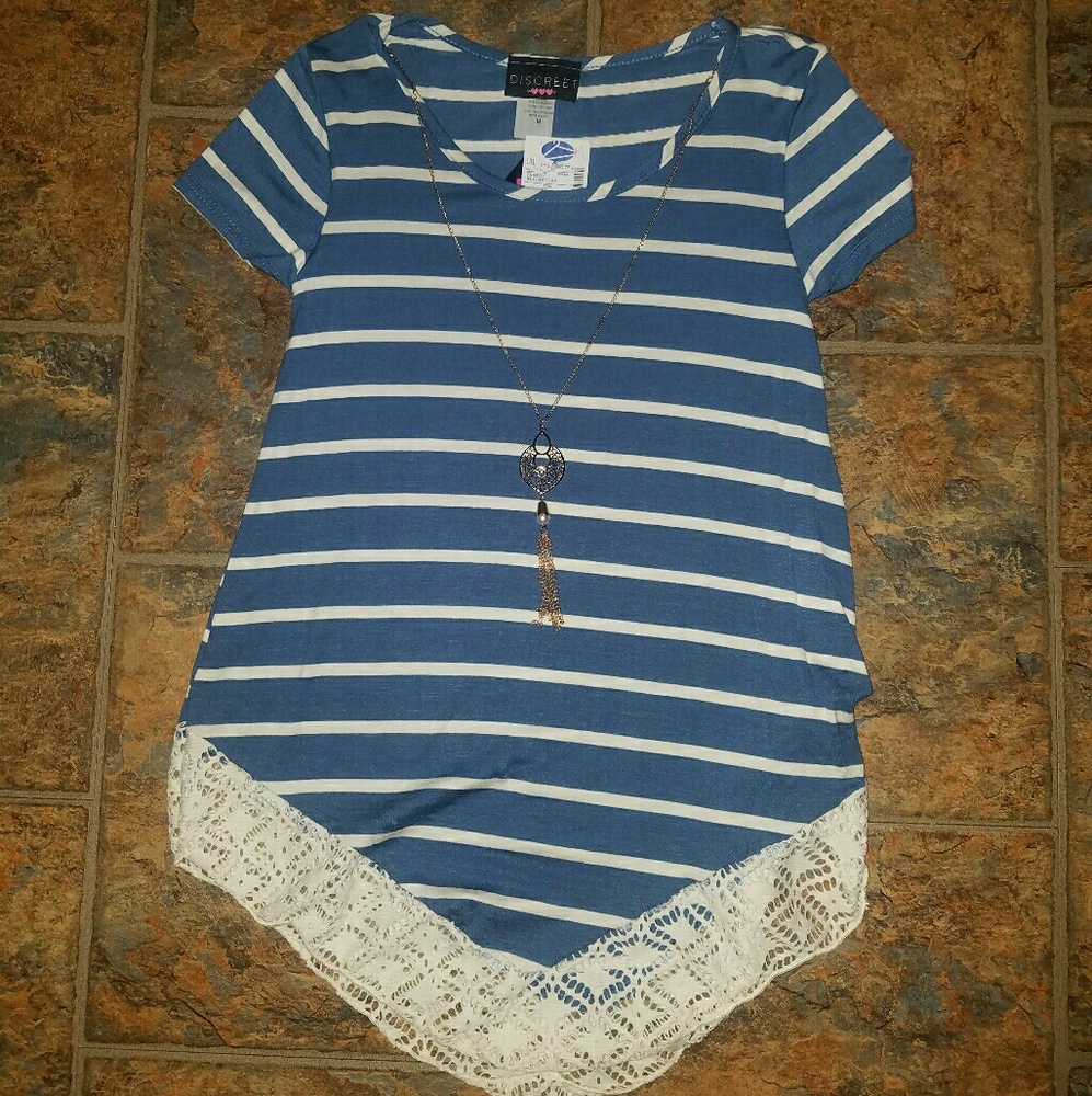 Discreet top
